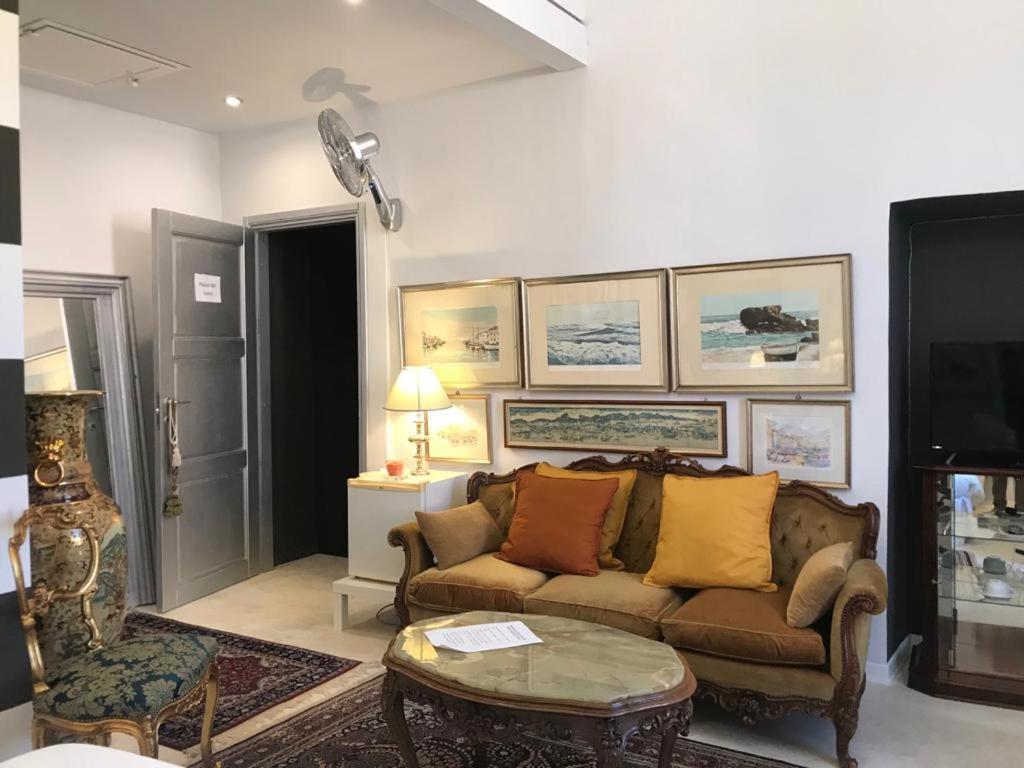 Sanctus Syrus 4 Hotell Albenga Exteriör bild