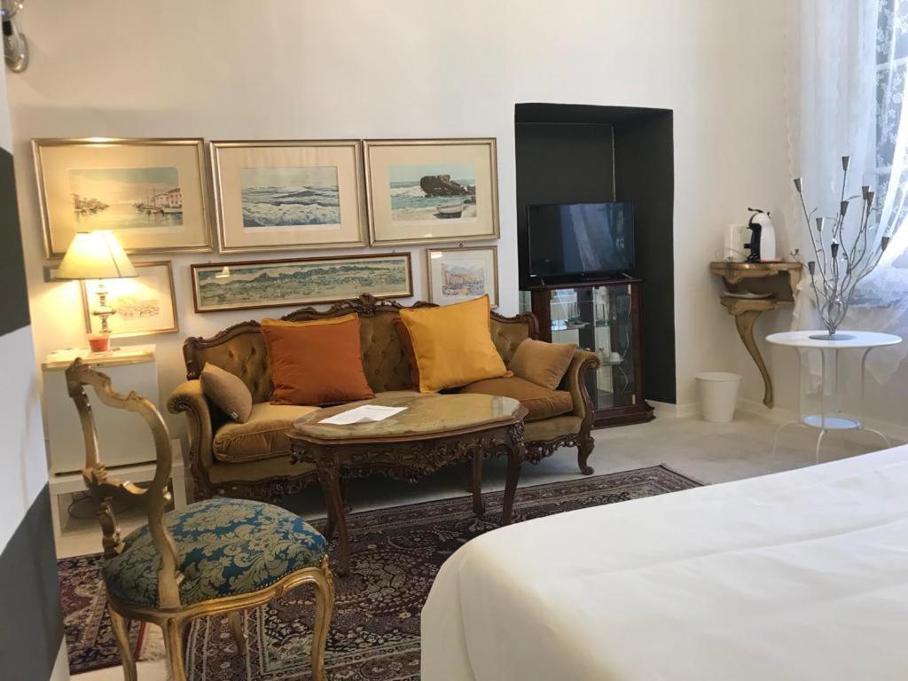 Sanctus Syrus 4 Hotell Albenga Exteriör bild